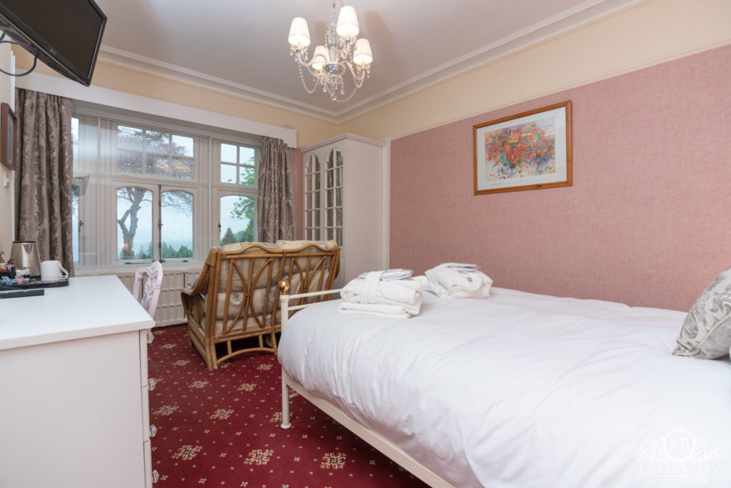 Room 3 - King Room with Loch Views